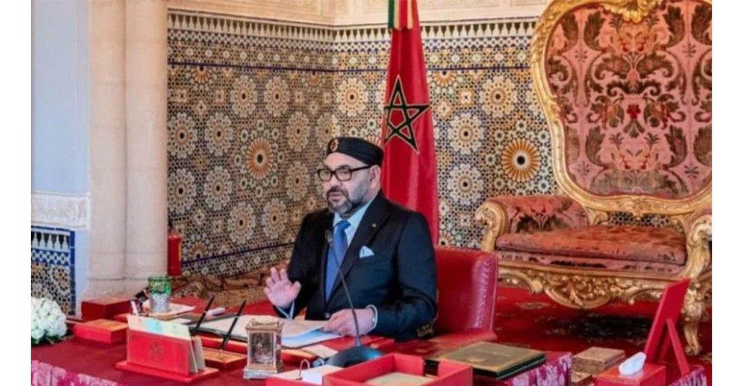 جلالة الملك يترأس بالقصر الملكي بمراكش جلسة عمل خصصت للبرنامج الأولوي الوطني للتزويد بالماء الشروب ومياه السقي 2020-2027.